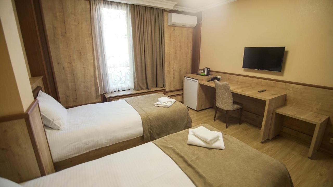 Hotel Juralius Tiflis Dış mekan fotoğraf