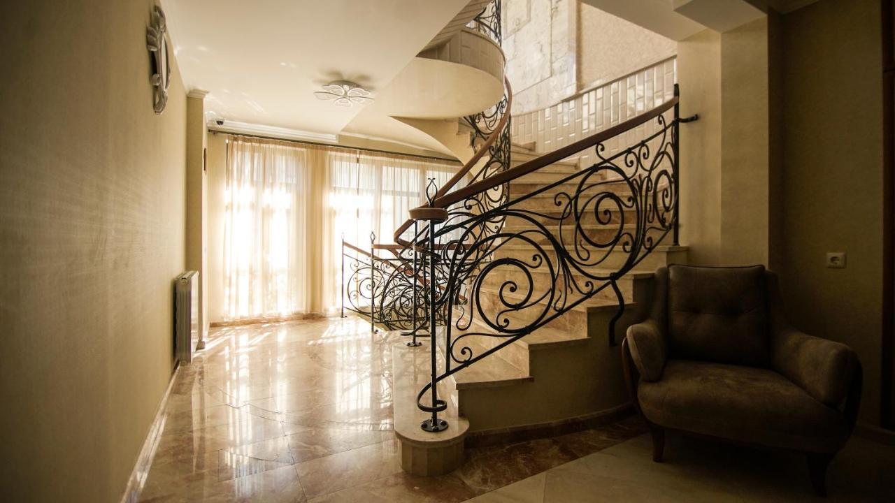 Hotel Juralius Tiflis Dış mekan fotoğraf